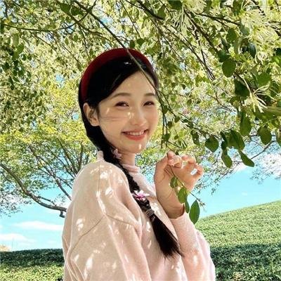 跪毯旁的眼泪